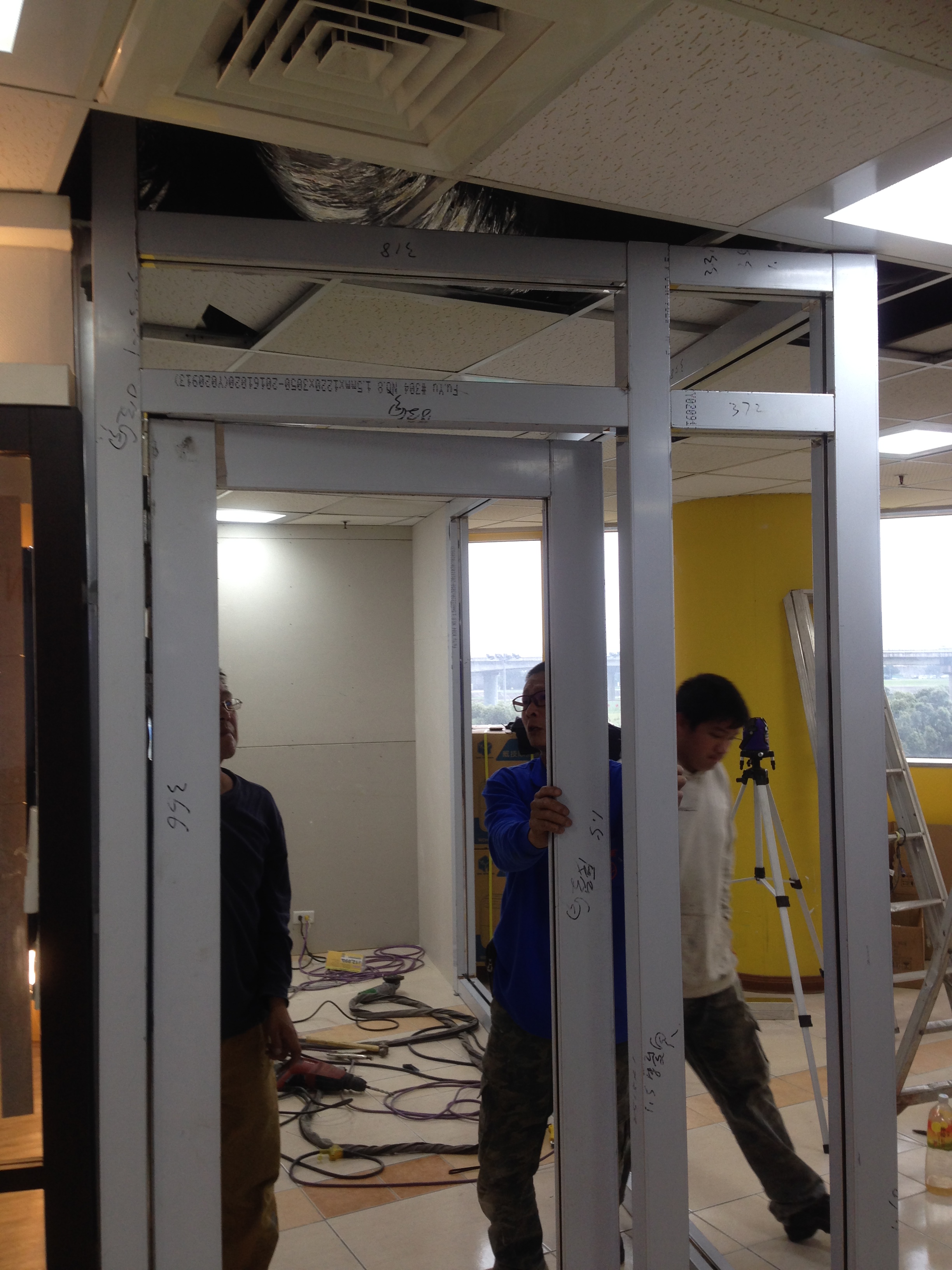 內湖賣場玻璃門01