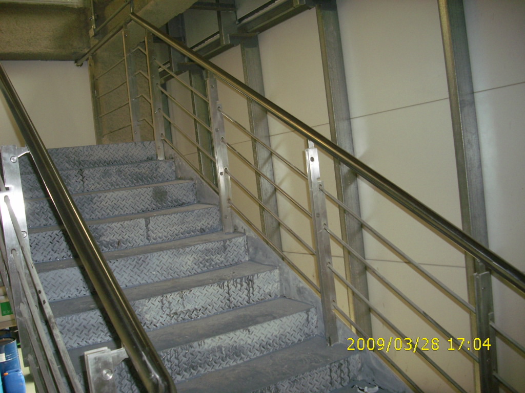 雲林科技廠扶手02