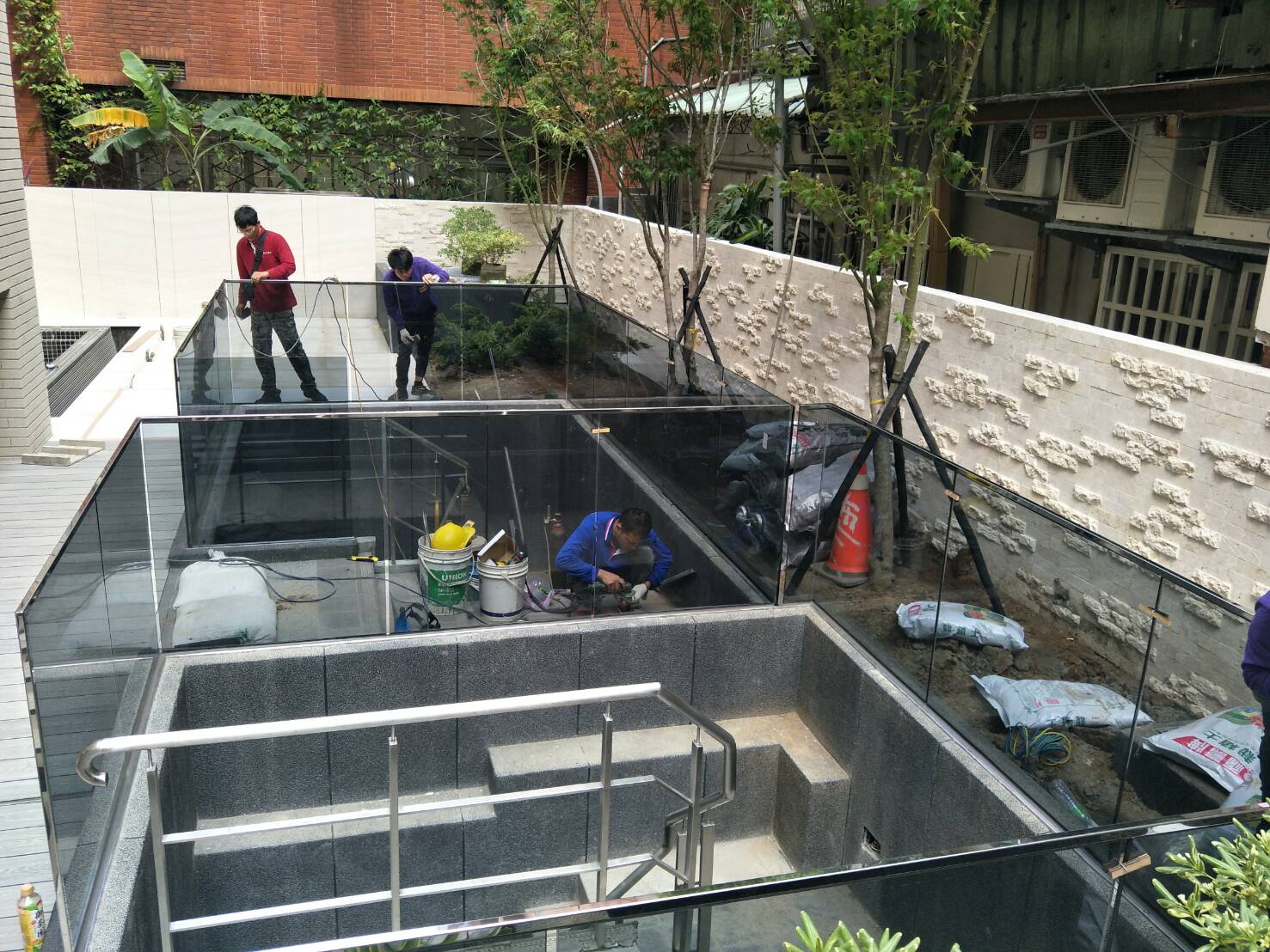 北市住宅玻璃欄杆03