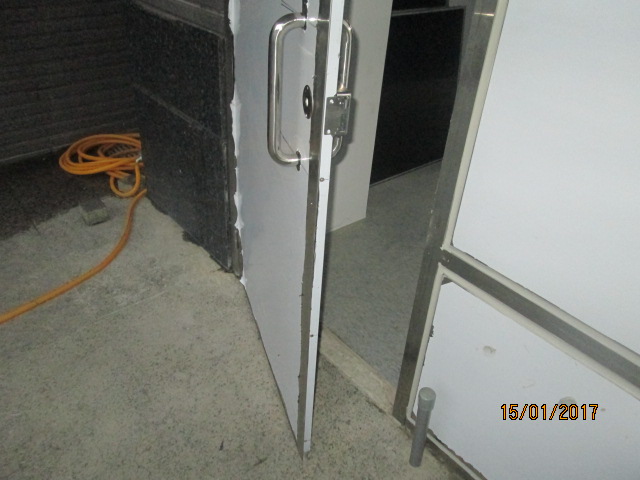 中華電信案不銹鋼門03