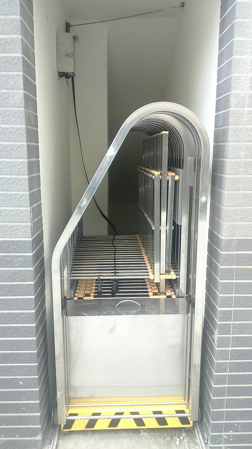 中華電信案自動軌道大門01