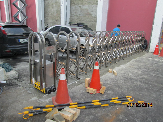 中影案自動軌道大門01