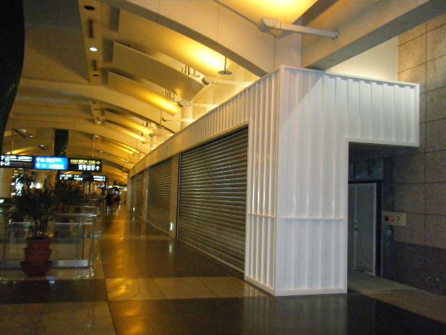 車站賣場造型牆02