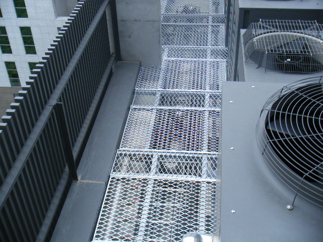 內湖科技廠案鋼架踏板02