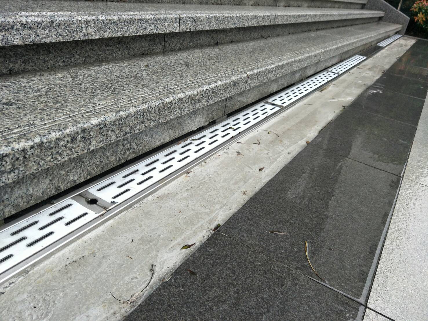 新莊住宅案水溝蓋02