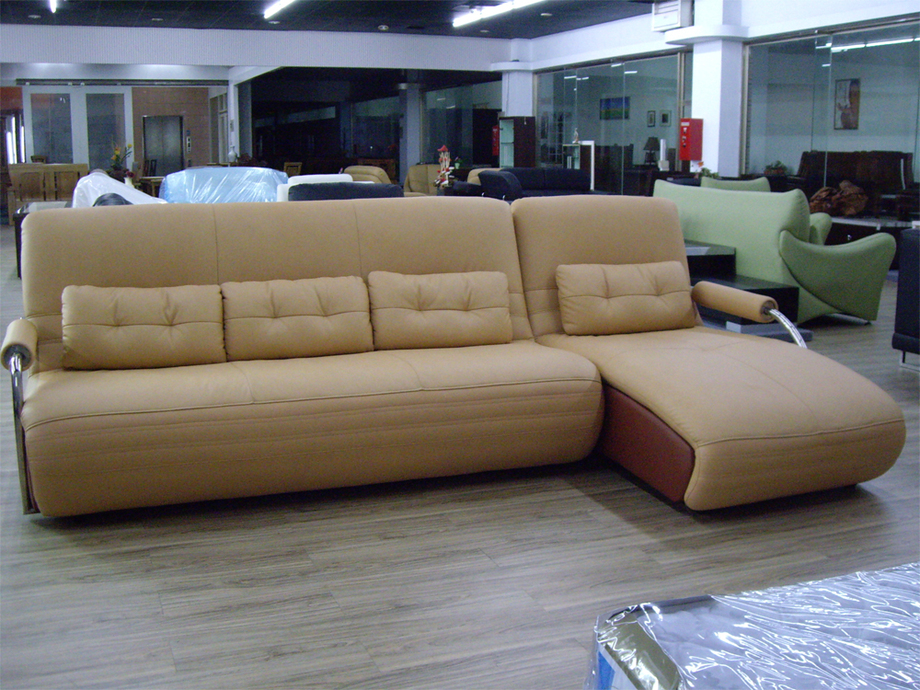 超現代半牛沙發