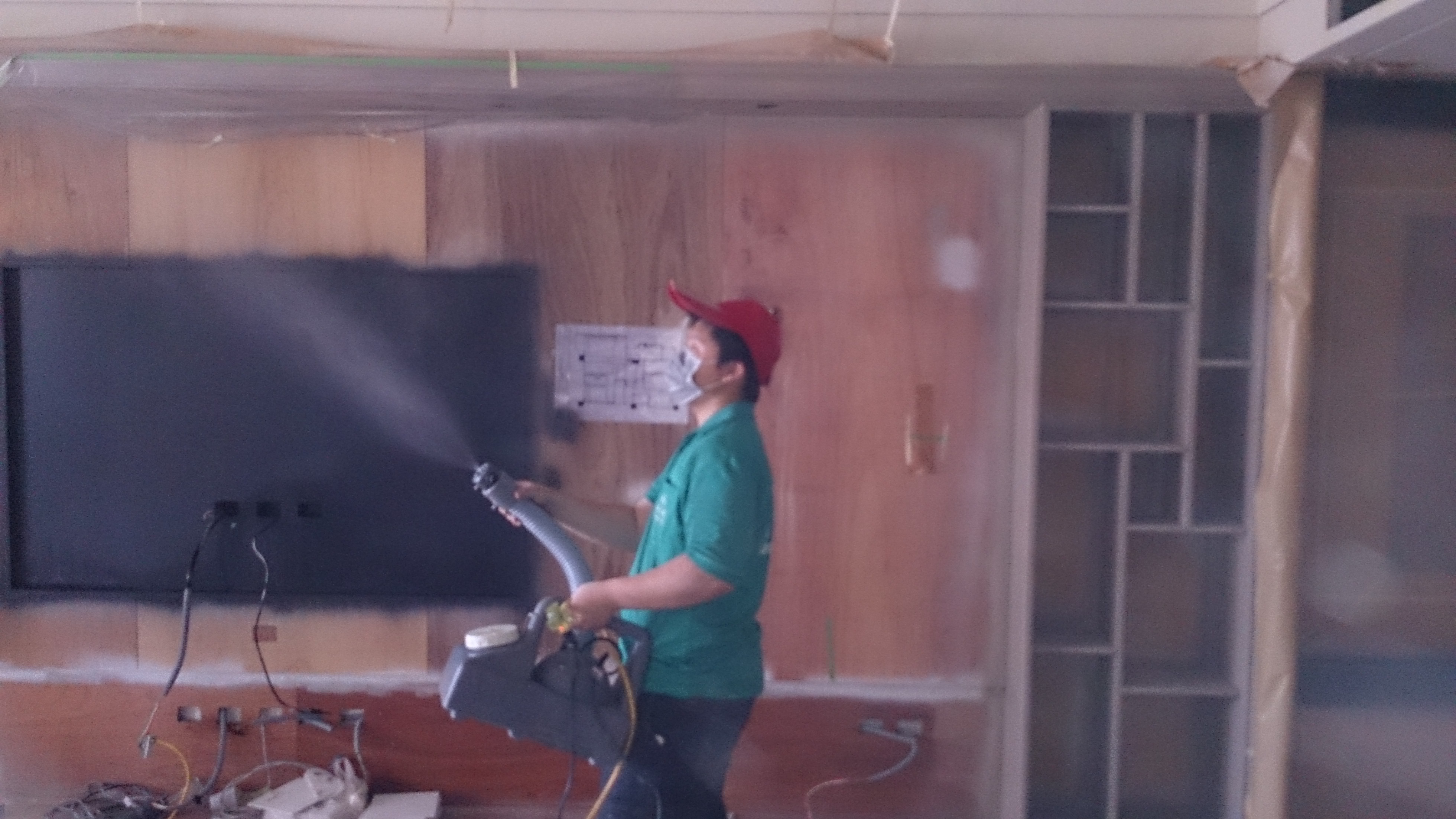 裝璜前工程消毒