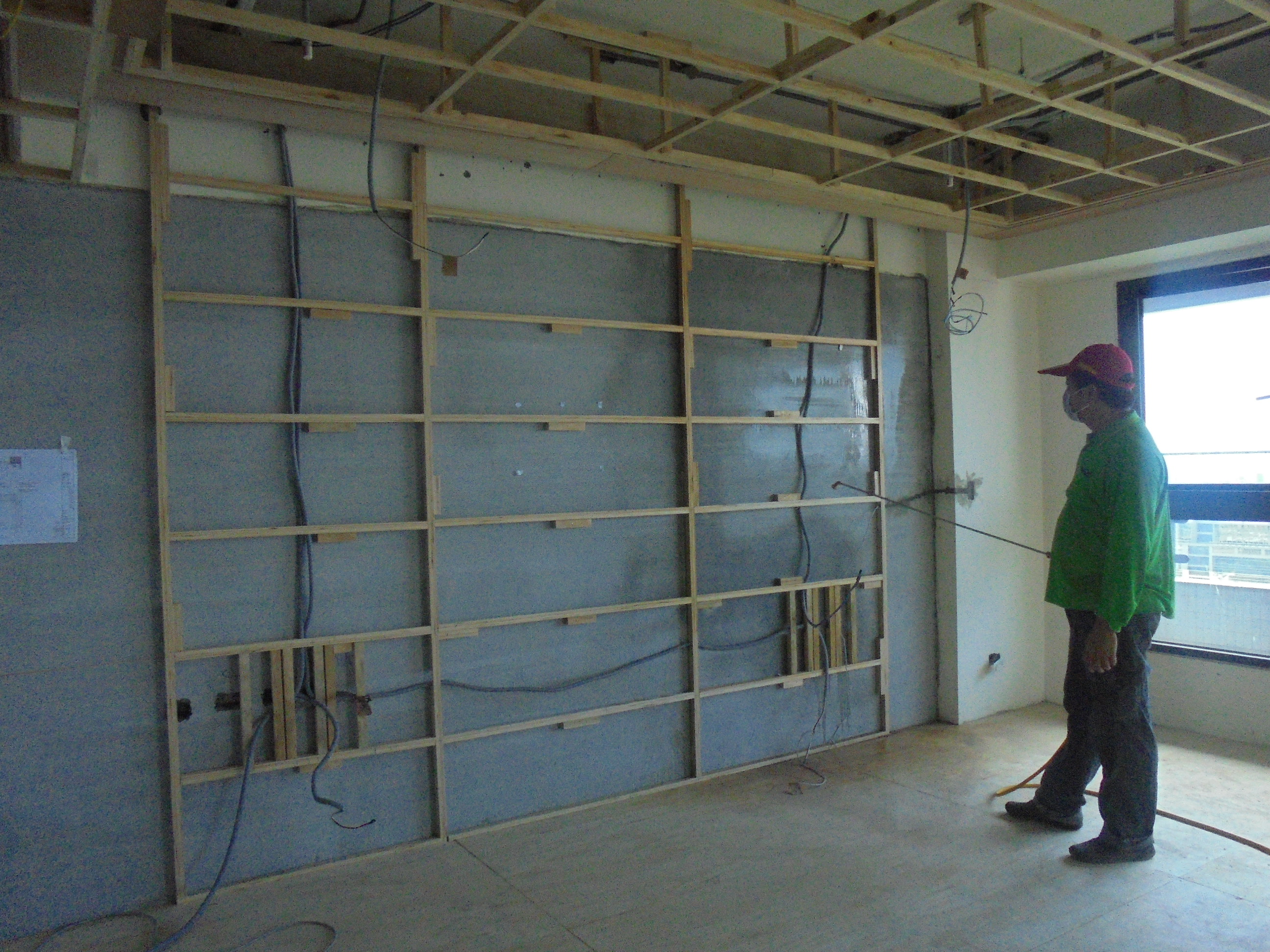 裝璜前工程消毒