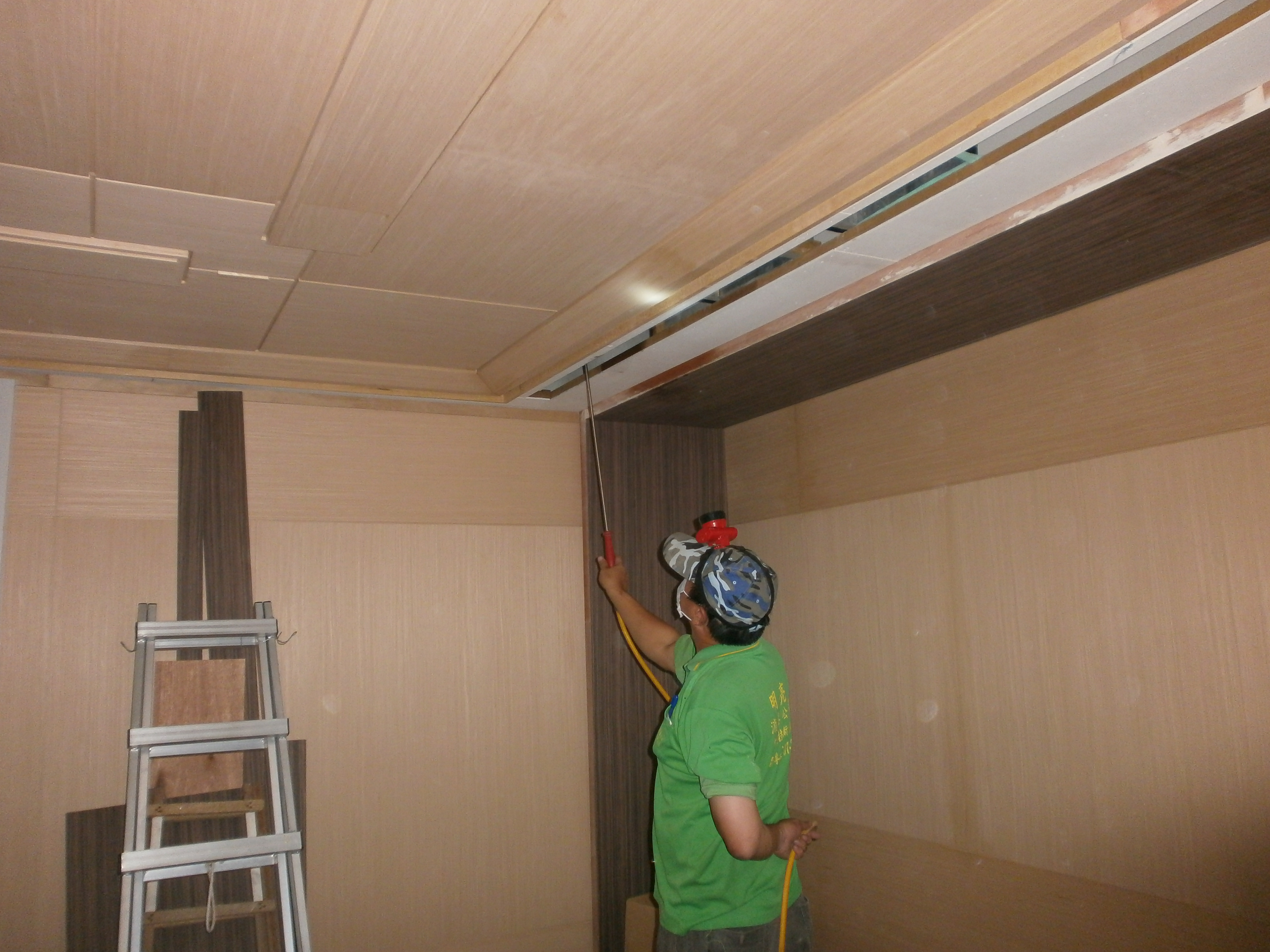 裝璜前工程消毒