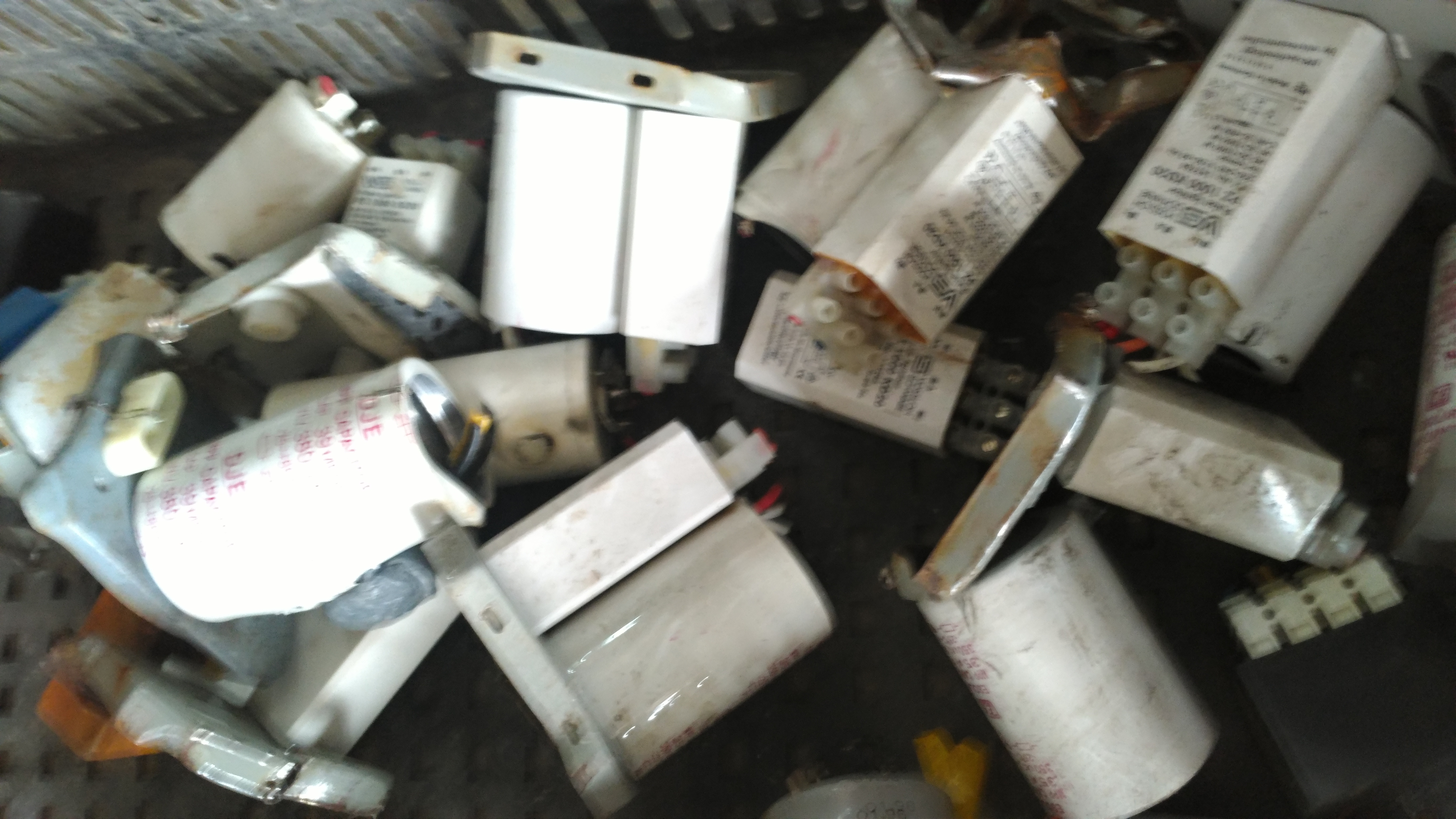 拆除電線-酬勤回收場