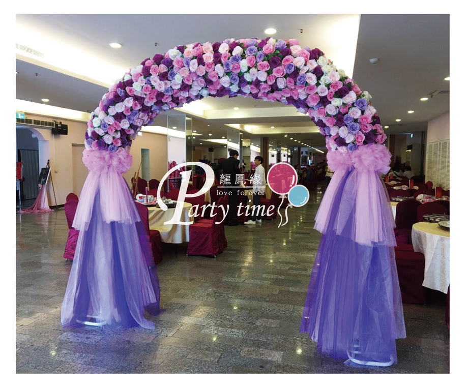 圓形花拱門$4000