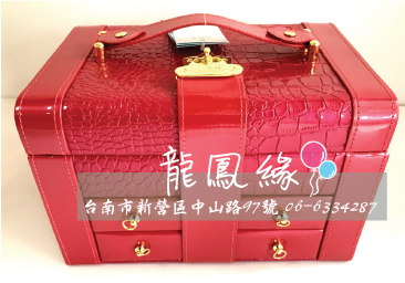 玫紅多夾層化妝箱