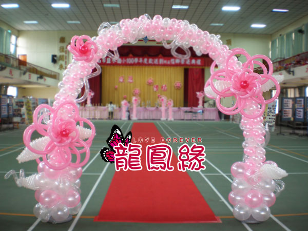 浪漫花朵風拱門