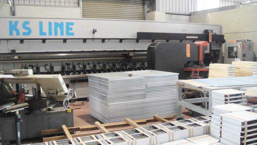 V-CUT(刨溝六米)機台