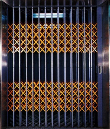 手拉伸縮式拉門