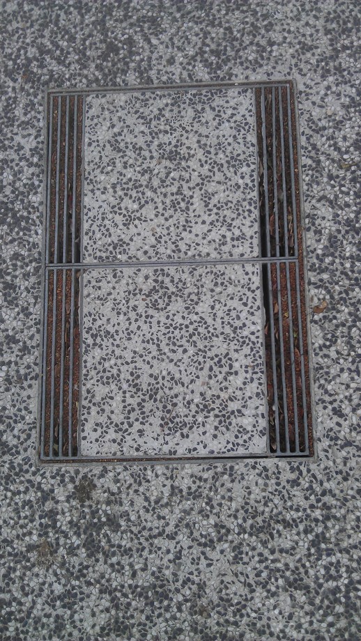 化粧蓋排水性很差