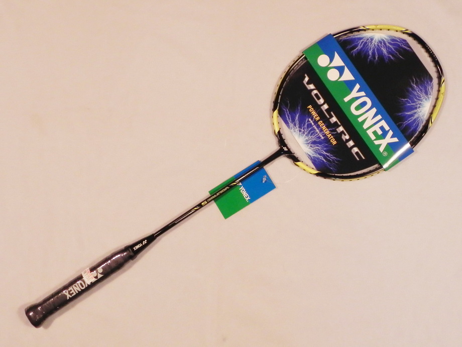 YONEX
