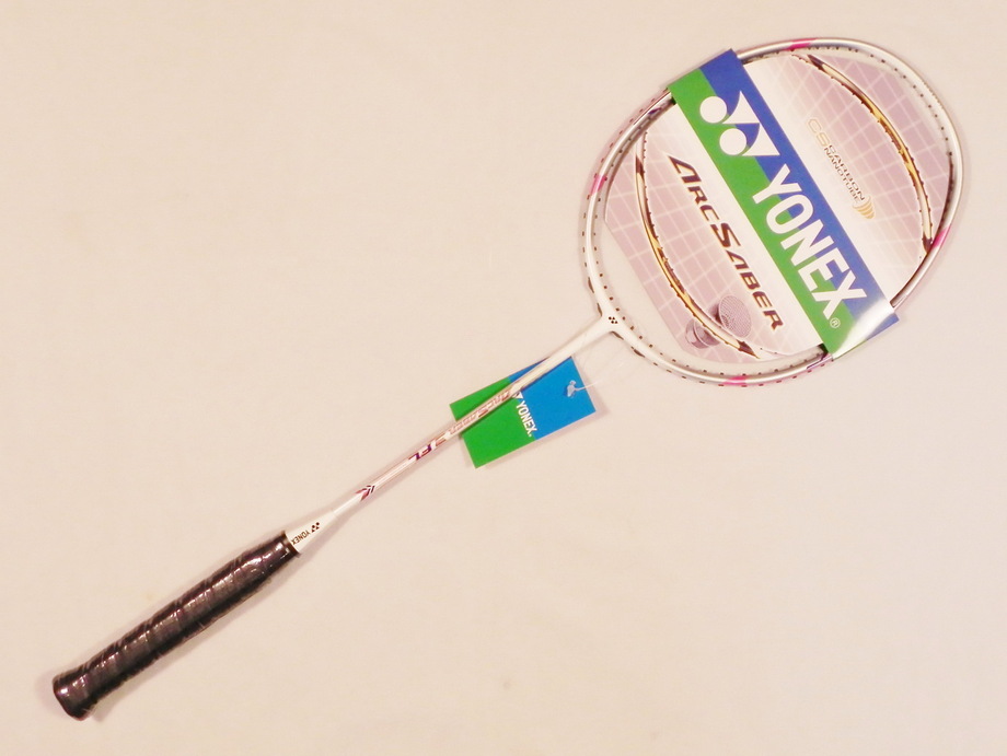 YONEX
