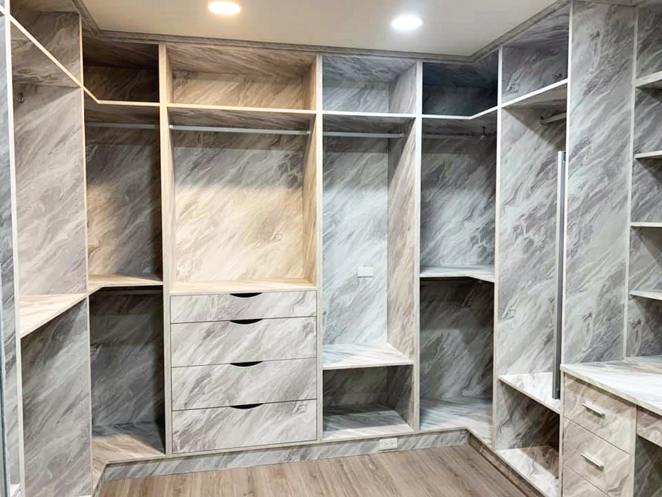 更衣室空間/化妝台設計