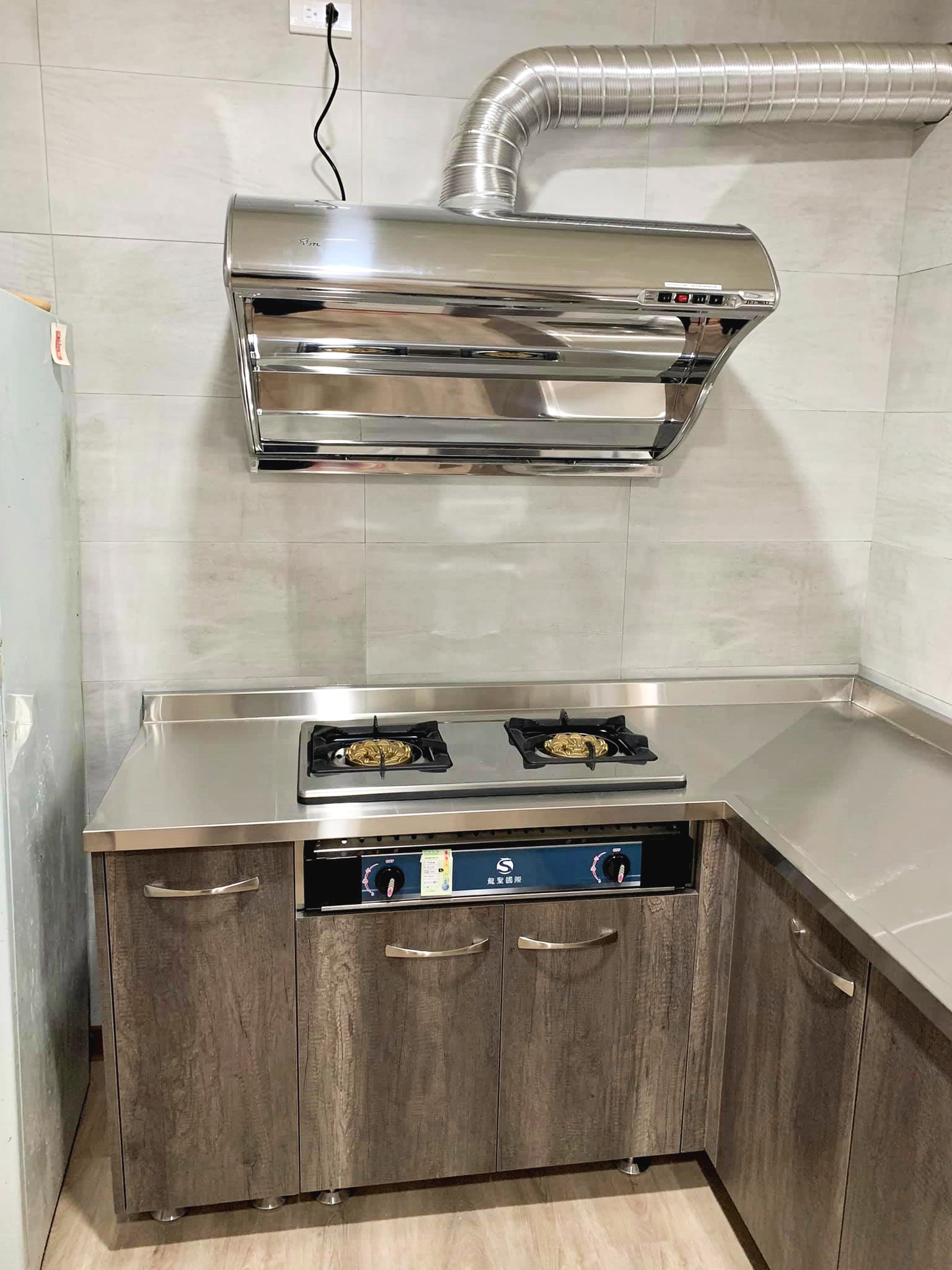 櫥具設計/廚房三機規劃