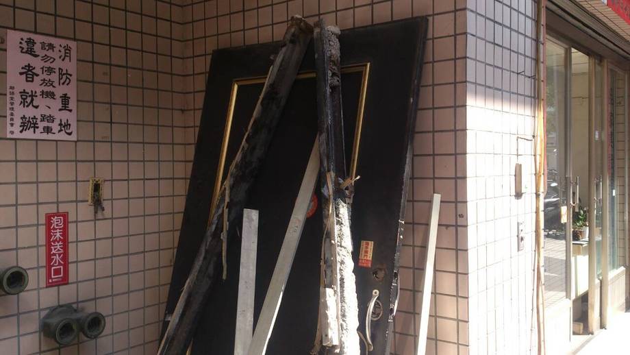 大樓安全門安裝泥作施工