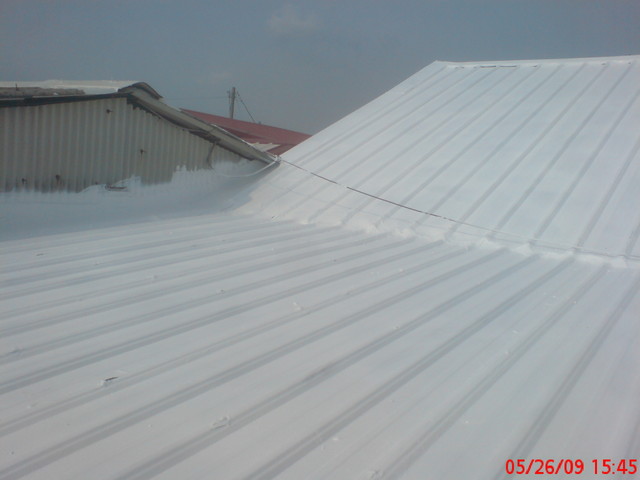 塗佈防水隔熱PU完成