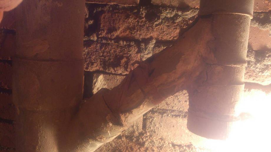 管道間排水管破裂配管施工