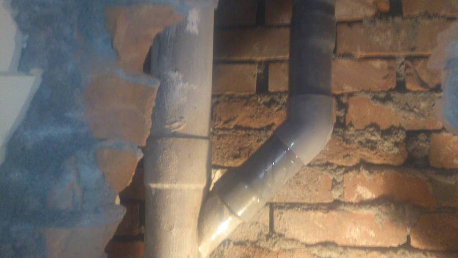 管道間排水管破裂配管施工