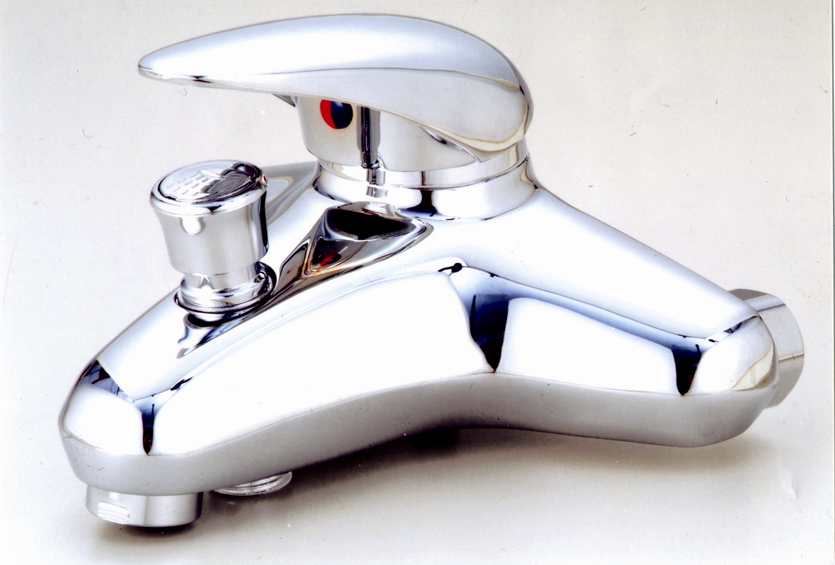 陶瓷單槍沐浴龍頭