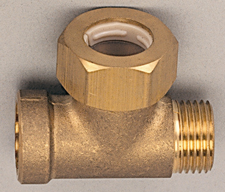 P護管內外牙三通