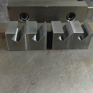 永明齒輪精機廠-停車設備的小零件