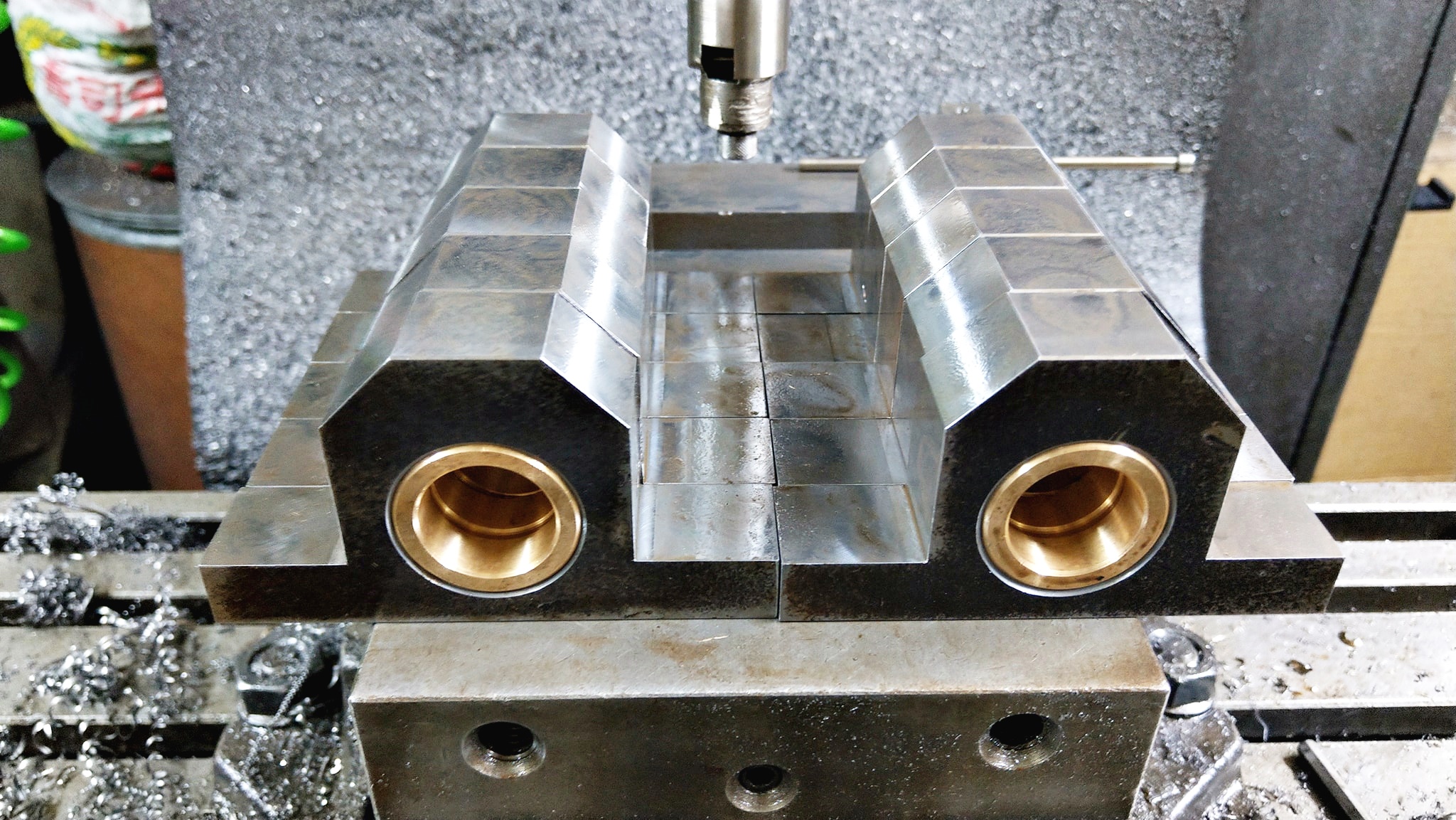 軸心固定座合銅緊配合