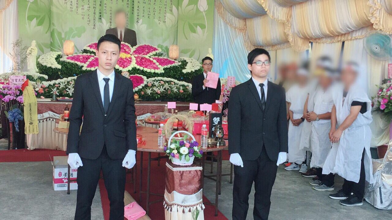 雙峰生命事業專業服務團隊