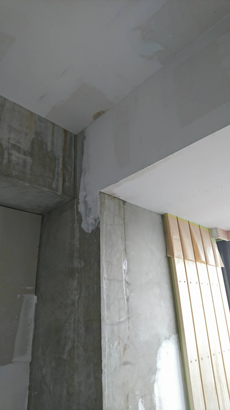 壁癌天花板油漆