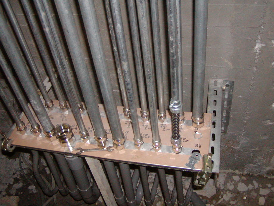 防爆區電纜迫緊頭