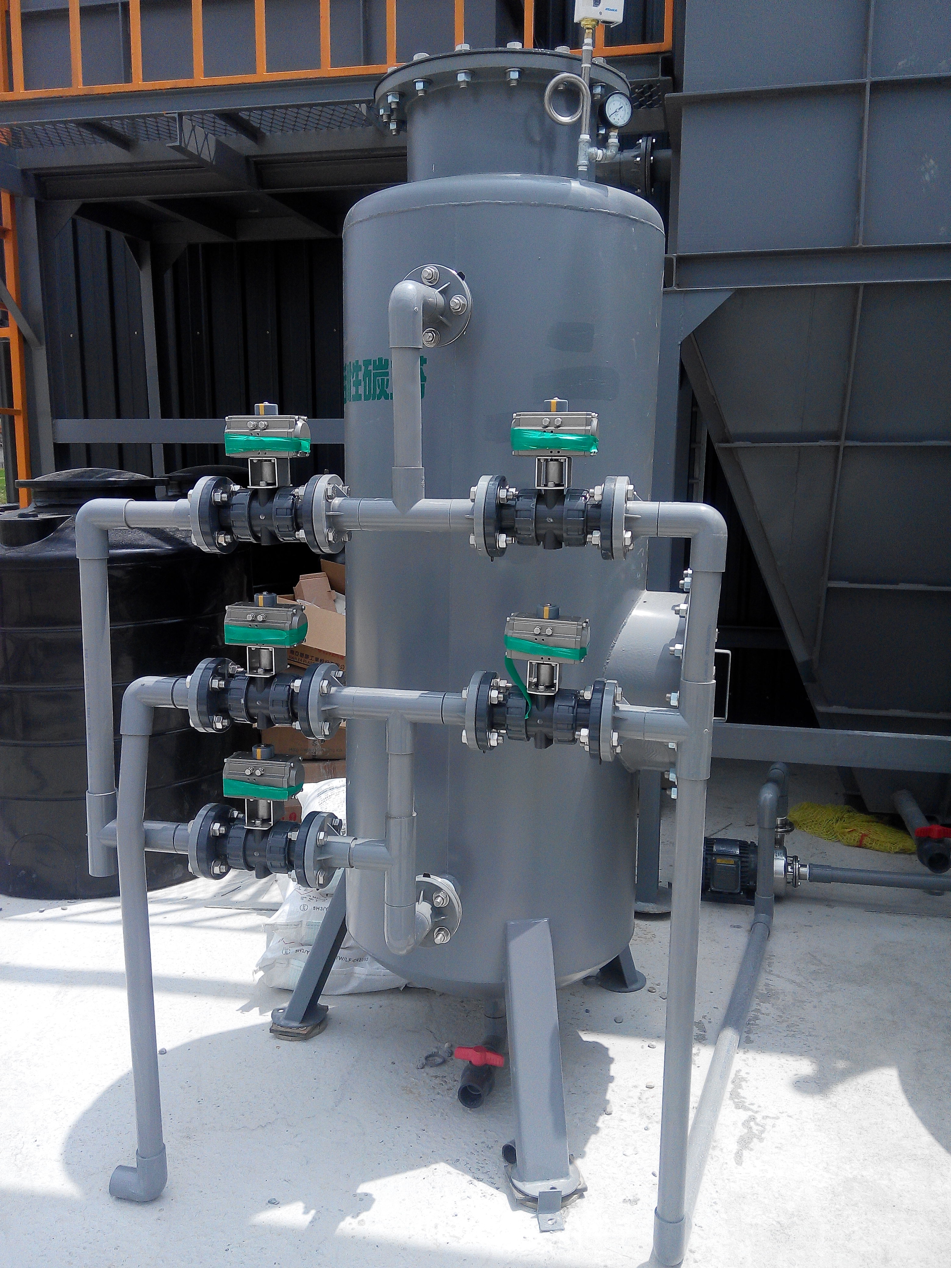 自動反洗活性炭塔