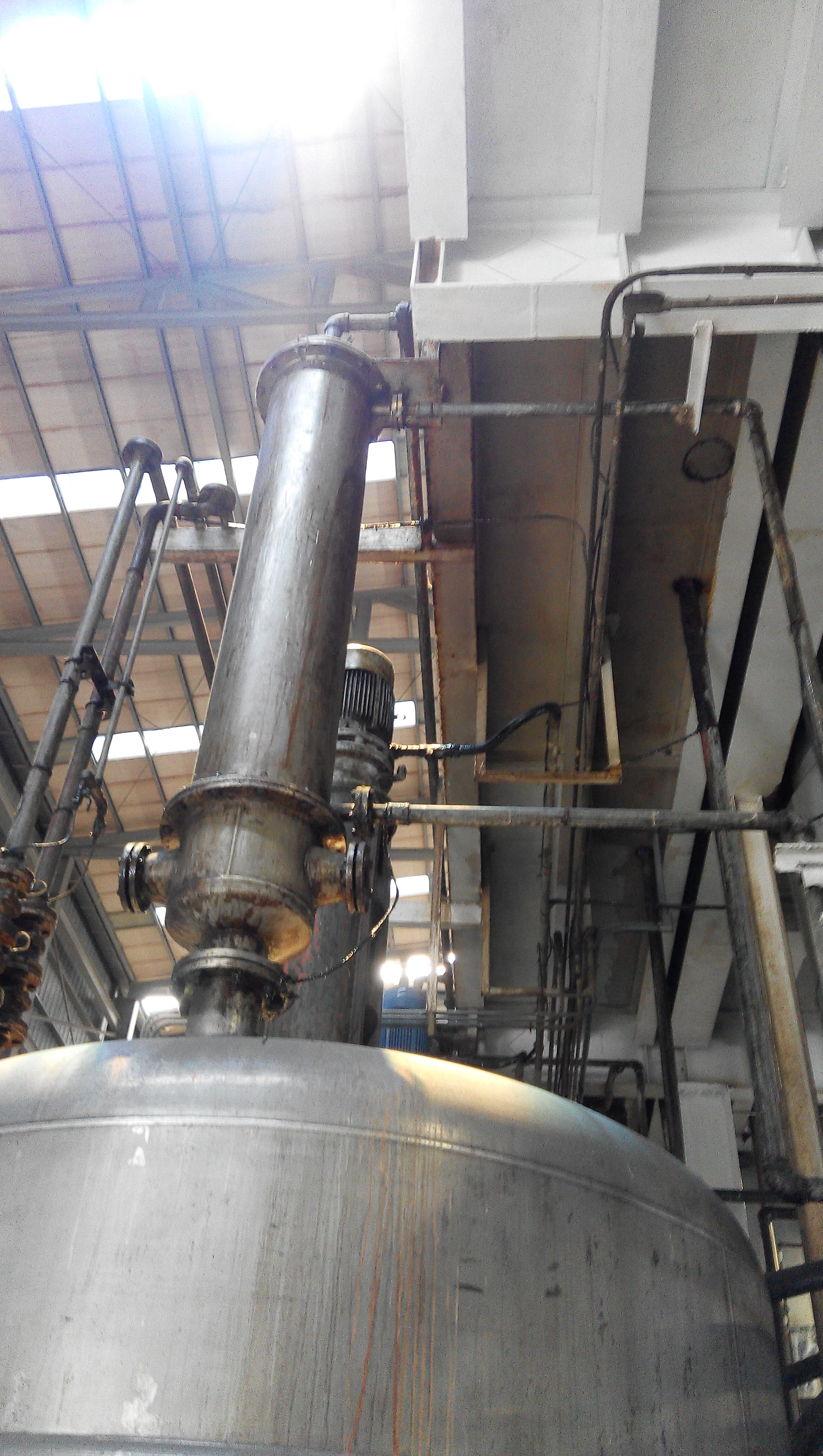 反應槽洩壓閥配管