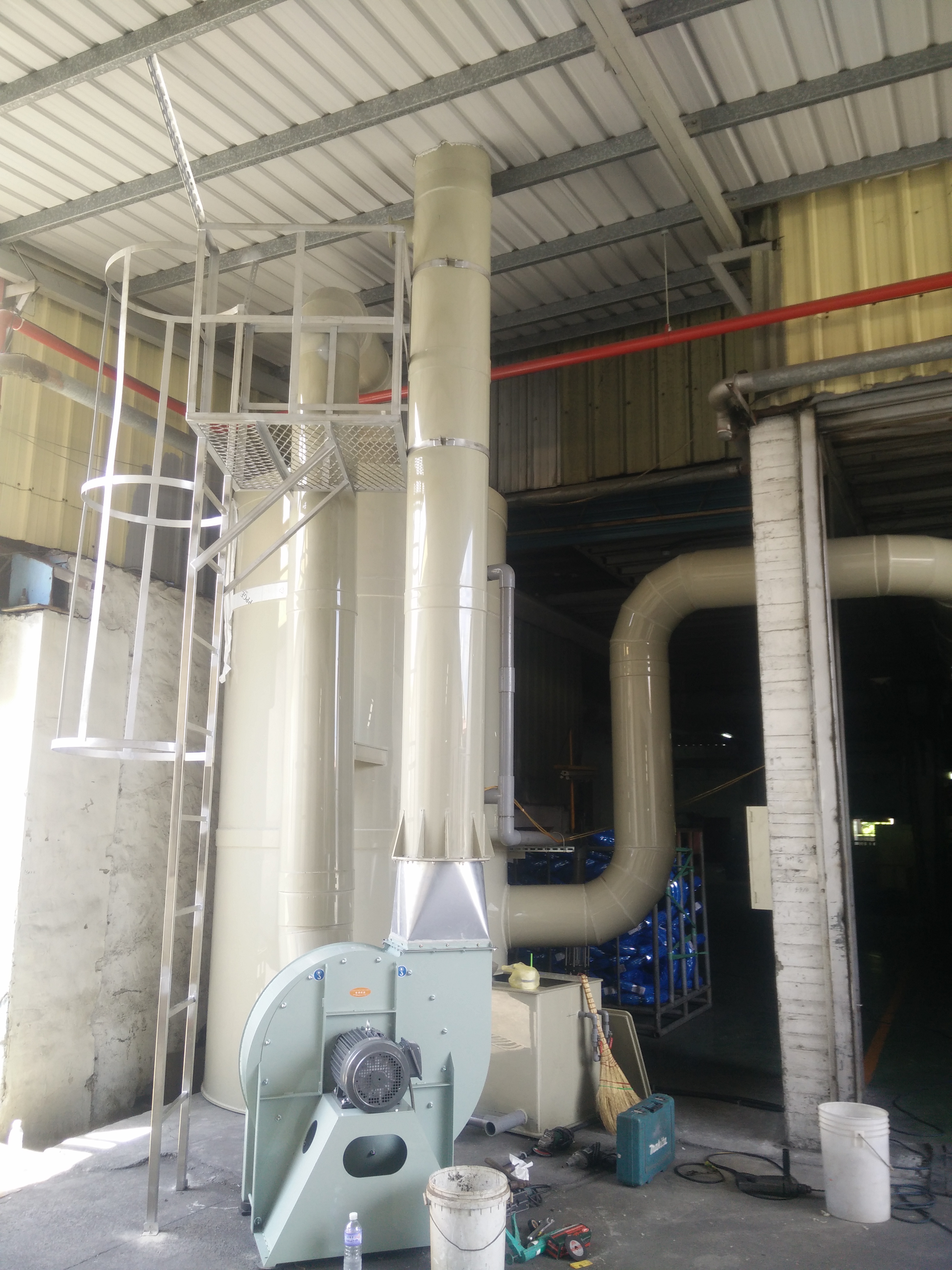 輪胎廠洗滌塔施工