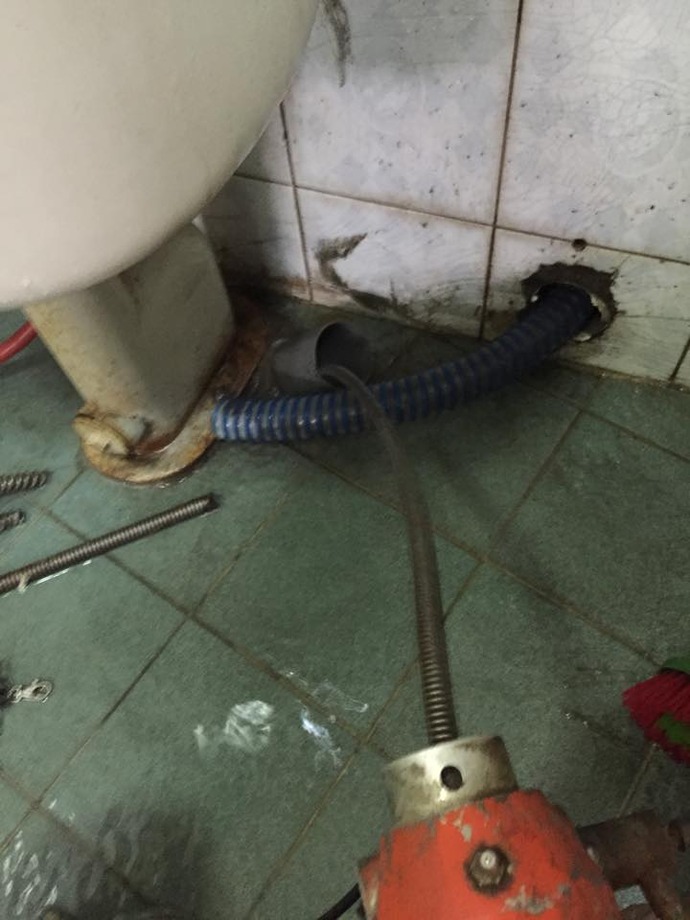 台中東區南區西區北區通馬桶,通水管,抽化糞池.抽水肥