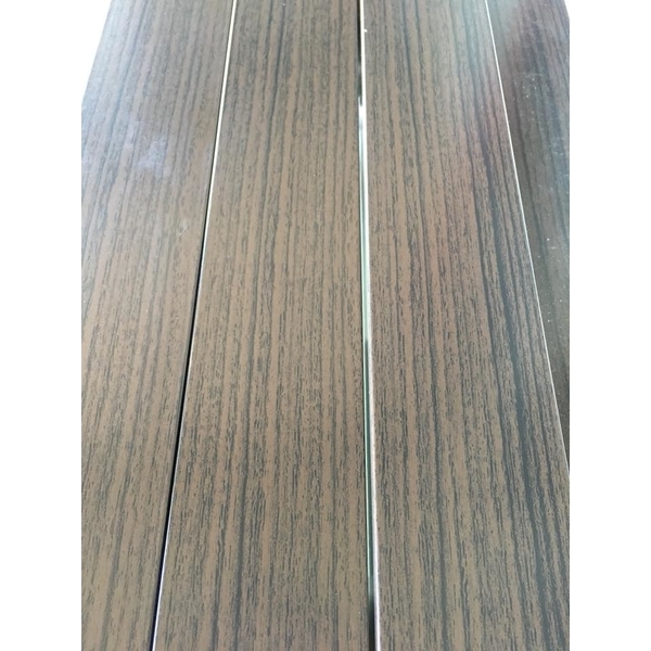 客製化「格柵圍籬」