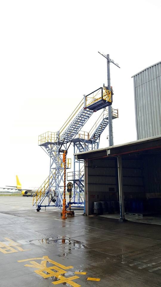 室外照明設備(54)