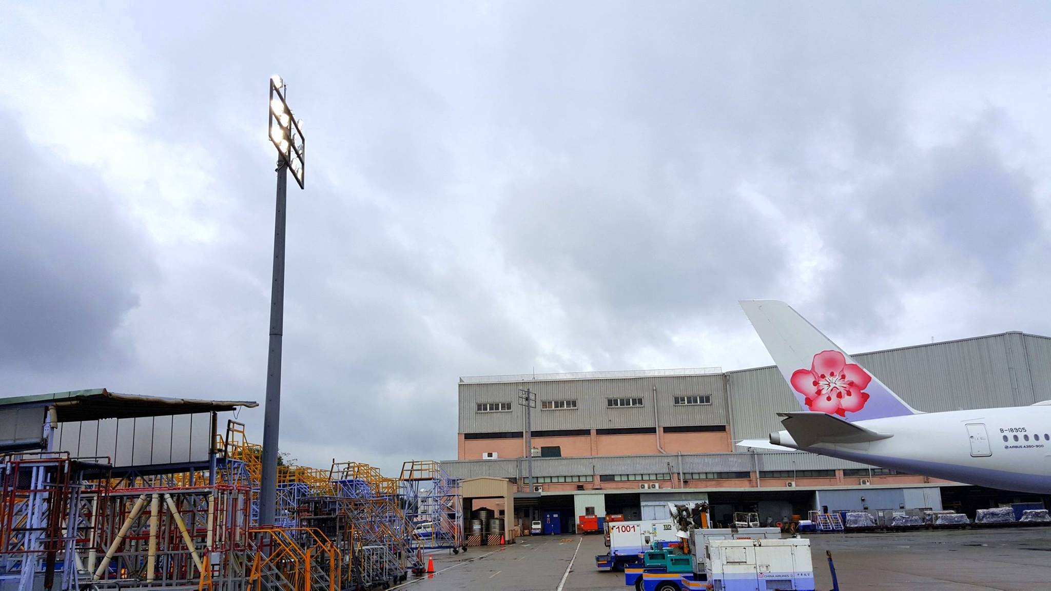 華航停機坪-換裝節能LED燈具案19