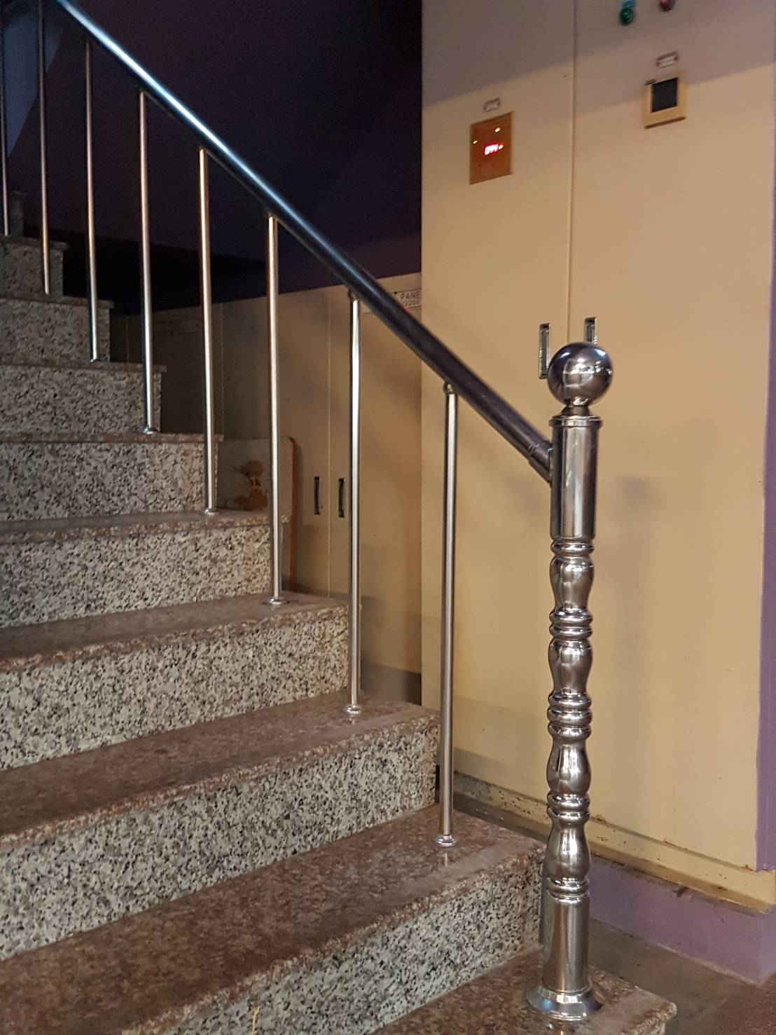 不銹鋼樓梯扶手