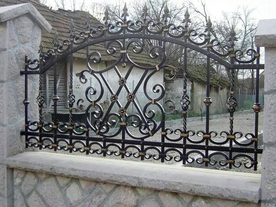 圍牆鍛造欄杆