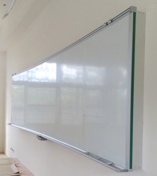 學校專用-弧面~磁性進口琺瑯白板