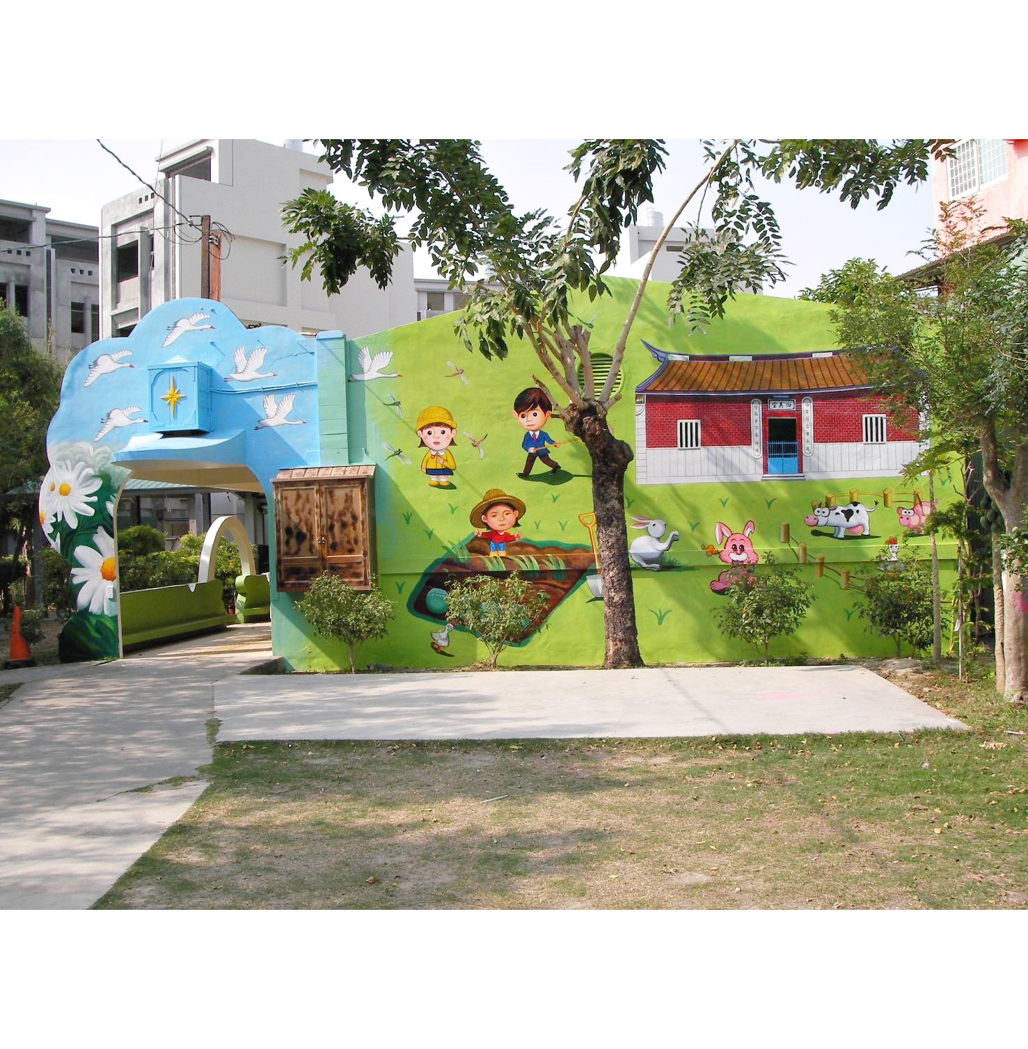 阿龍師專業彩繪-社區彩繪