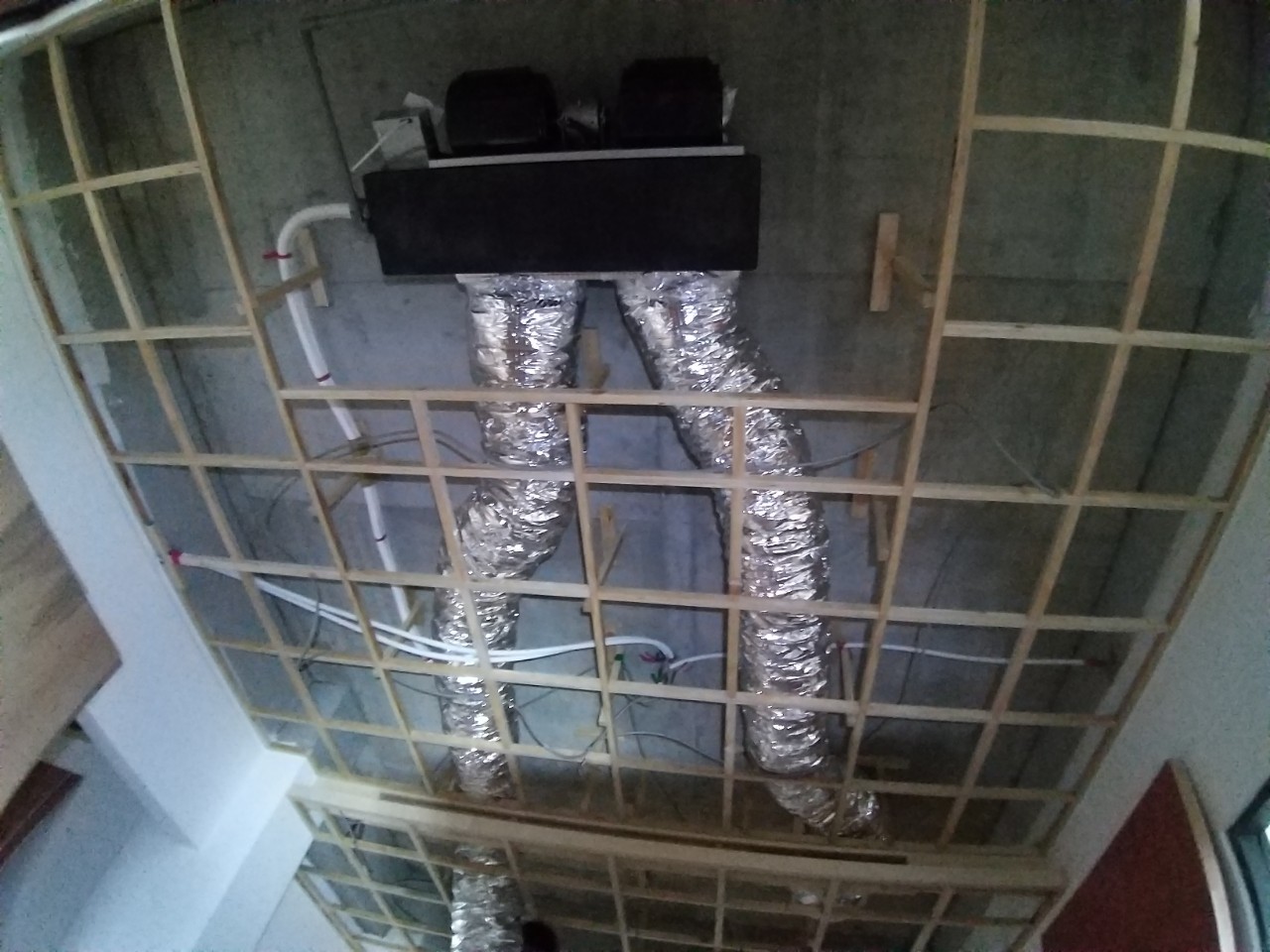 配合裝潢-吊隱式冷氣❆華雄冷凍空調有限公司❆