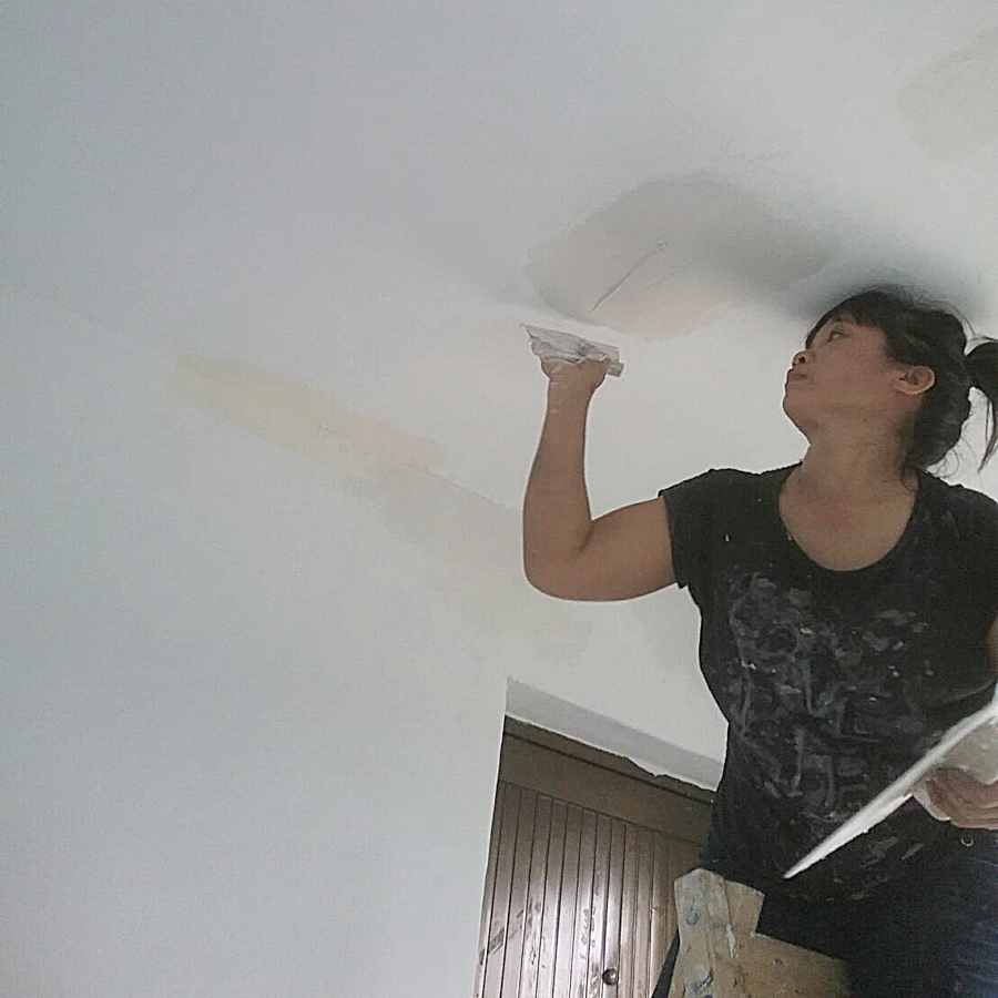 天花板油漆粉刷