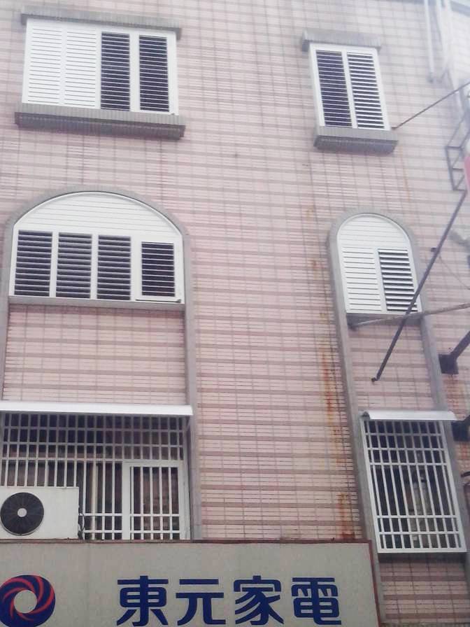 活動百葉窗+鋁管防盜窗