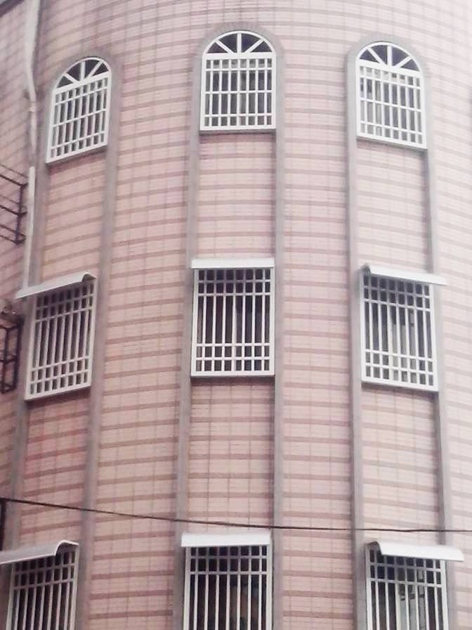 鋁管防盜窗